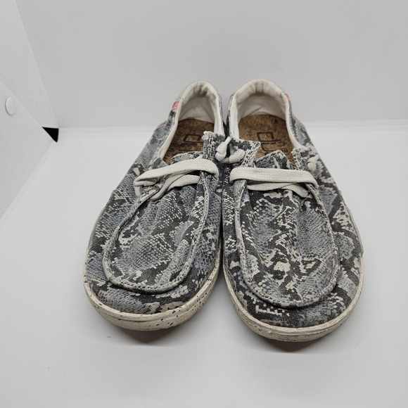 Hey Dude Wendy jungle gray snake print women's 6 or youth 5 - Picture 2 of 9